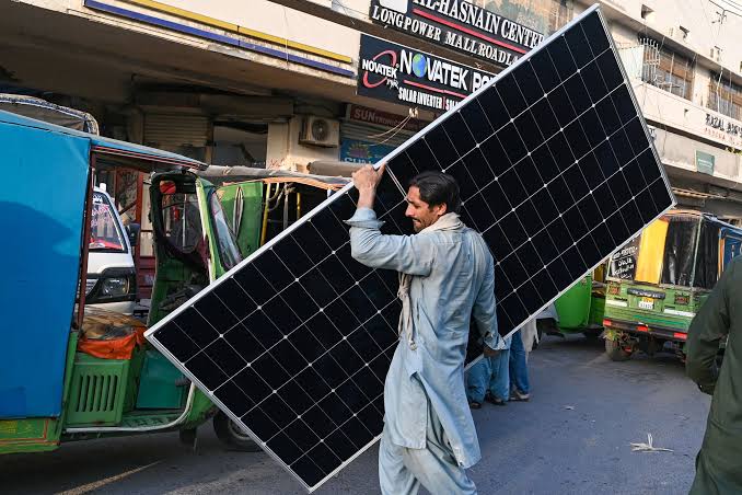 High-efficiency solar panels — best for any project